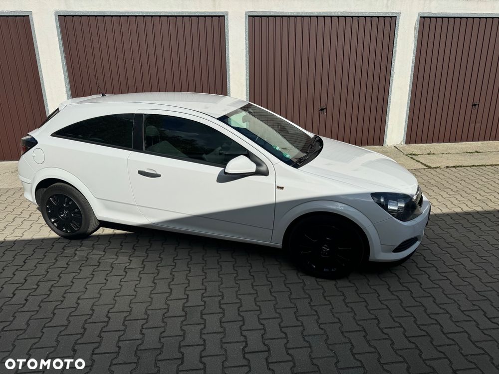 Opel Astra III GTC 1.4 Cosmo - 5