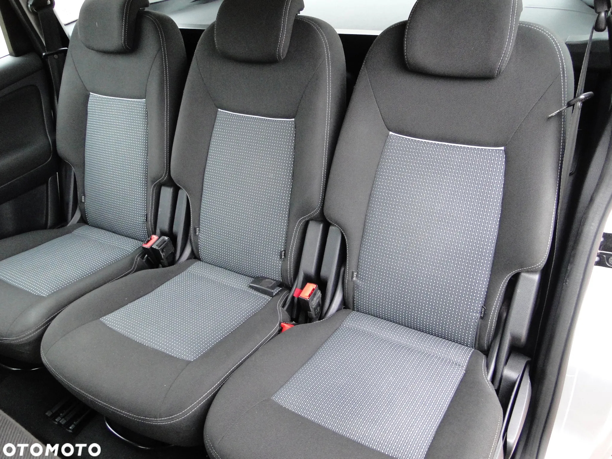 Ford S-Max 2.0 TDCi DPF Titanium - 22