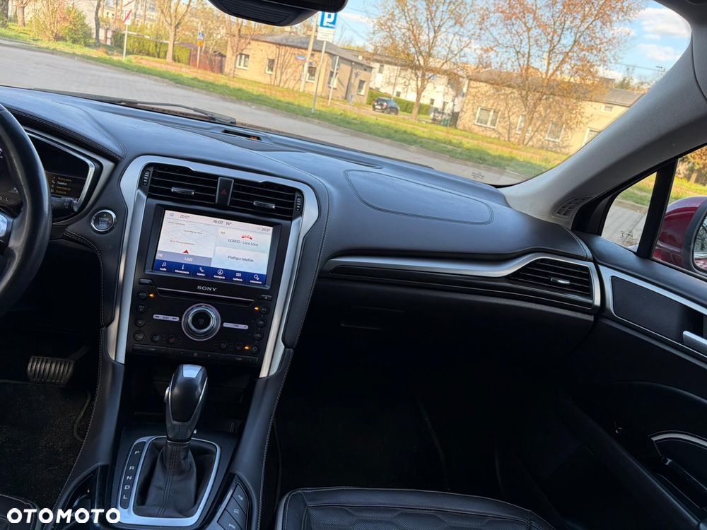 Ford Mondeo SW 2.0 Hybrid Vignale - 22