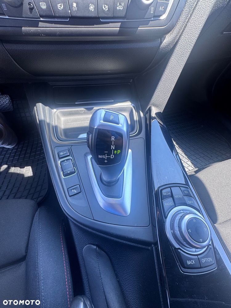BMW Seria 3 320i xDrive - 8
