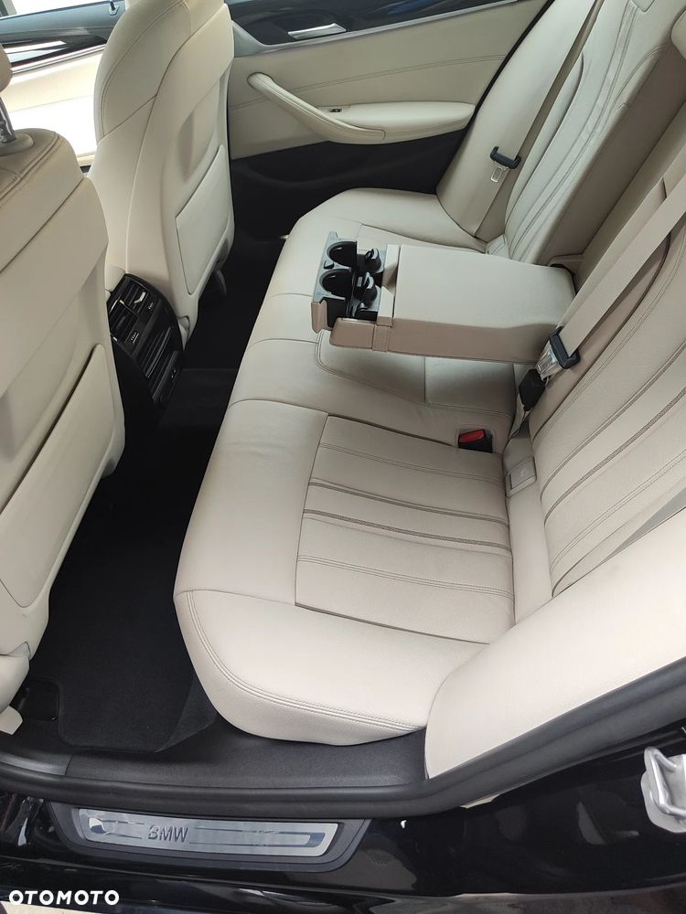 BMW Seria 5 518d mHEV Luxury Line - 21