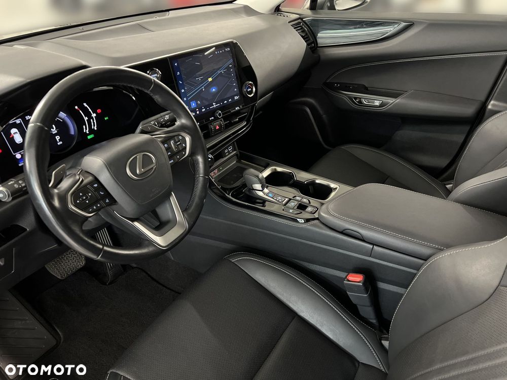 Lexus NX 350h Business AWD - 17