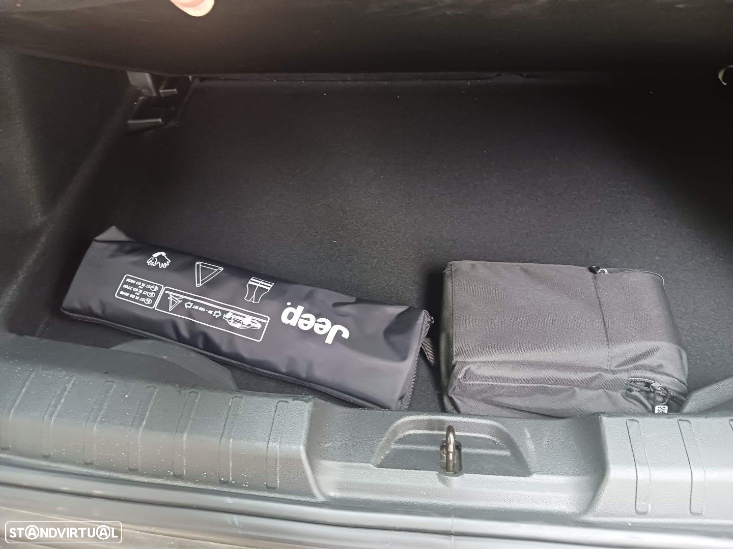 Jeep Avenger 1.2 GSE T3 Altitude - 34