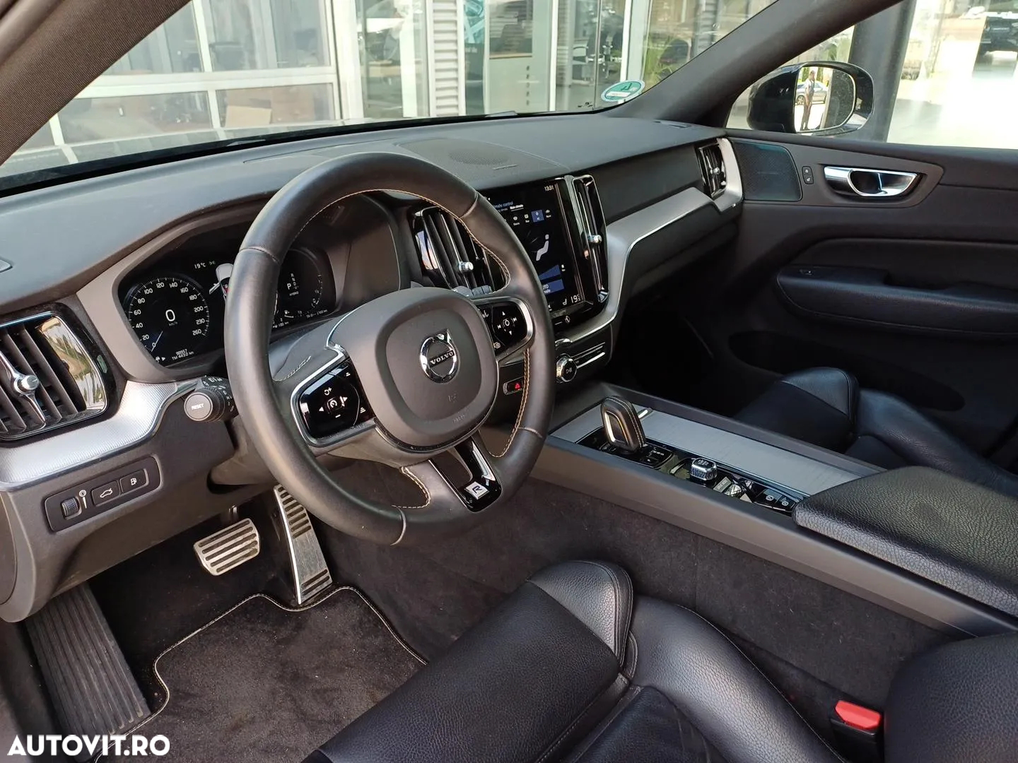 Volvo XC 60 T8 Twin Engine AWD Momentum - 11