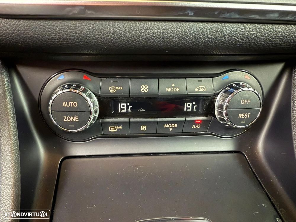 Mercedes-Benz GLA 180 - 8