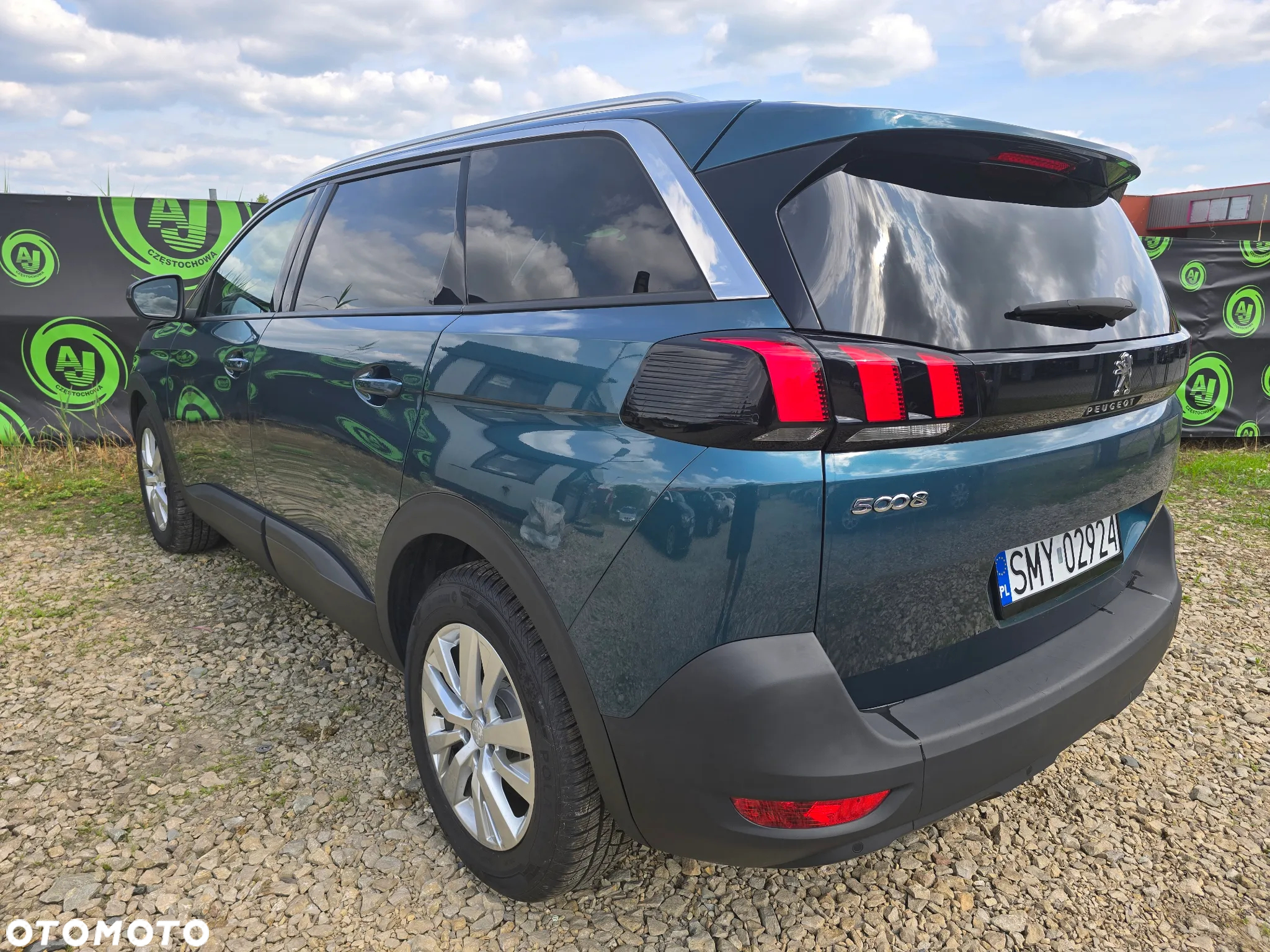 Peugeot 5008 - 8
