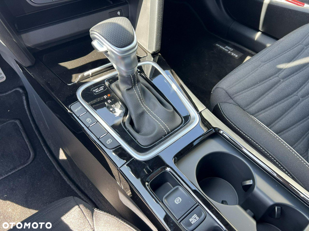 Kia ProCeed - 15