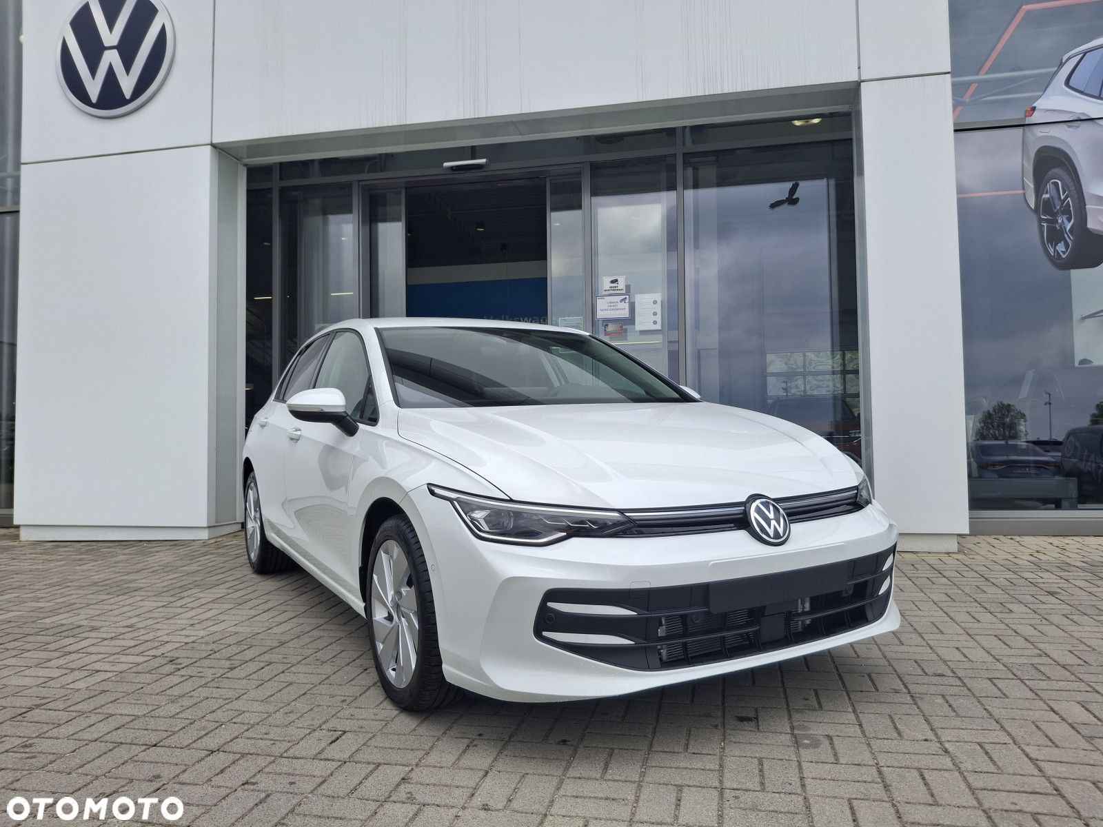 Volkswagen Golf VIII 1.5 TSI EVO Life - 3