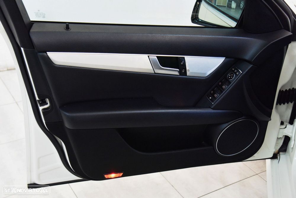 Mercedes-Benz C 250 - 26