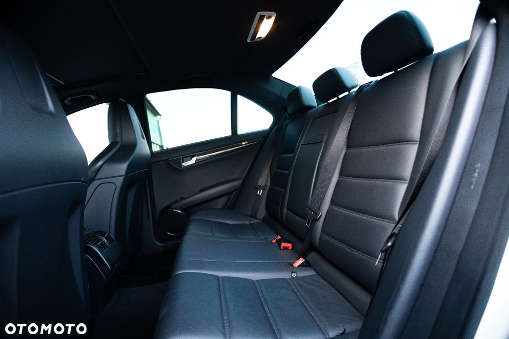 Mercedes-Benz Klasa C 63 AMG 7G-TRONIC - 19