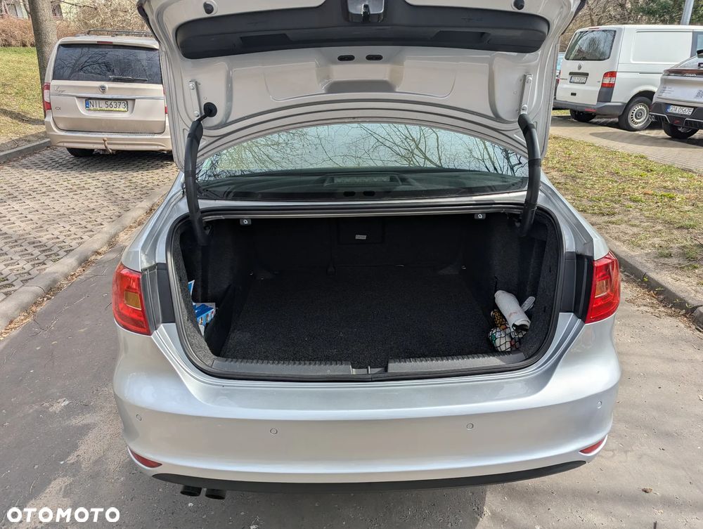 Volkswagen Jetta 1.4 TSI Comfortline - 17