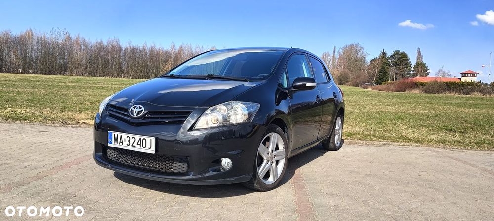 Toyota Auris 2.0 D-4D Executive - 3
