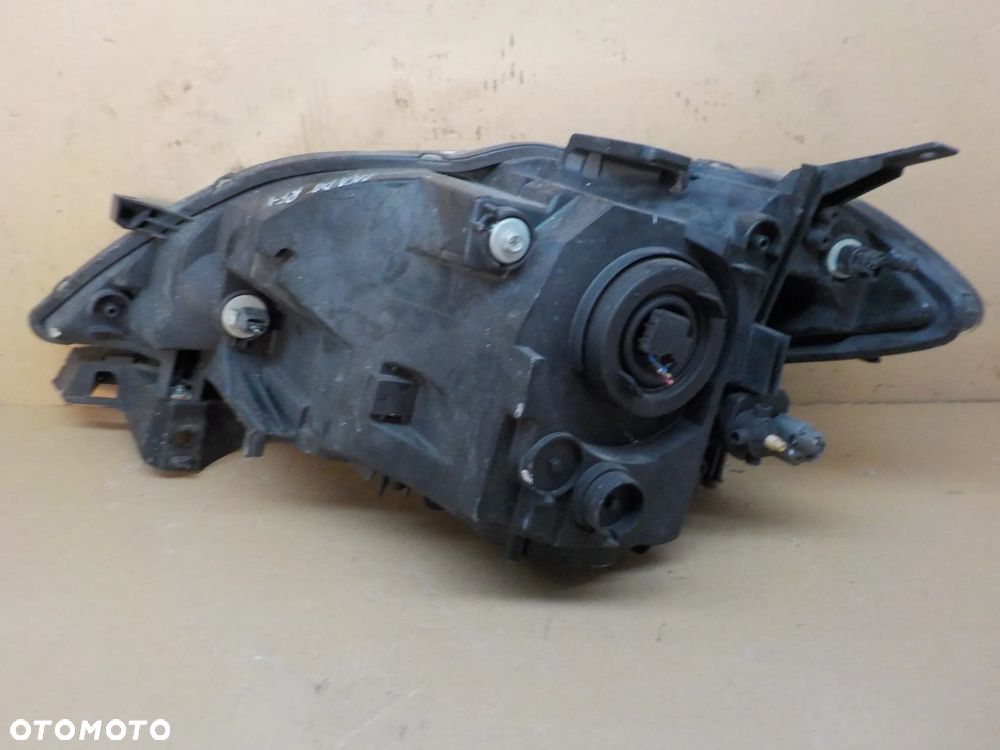 HONDA FR-V LAMPA PRAWA PRZÓD UK - 4