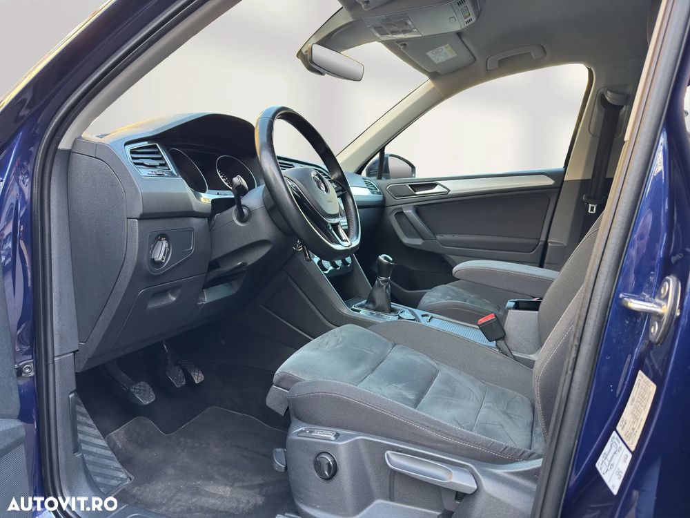 Volkswagen Tiguan 2.0 TDI 4Mot Comfortline - 9