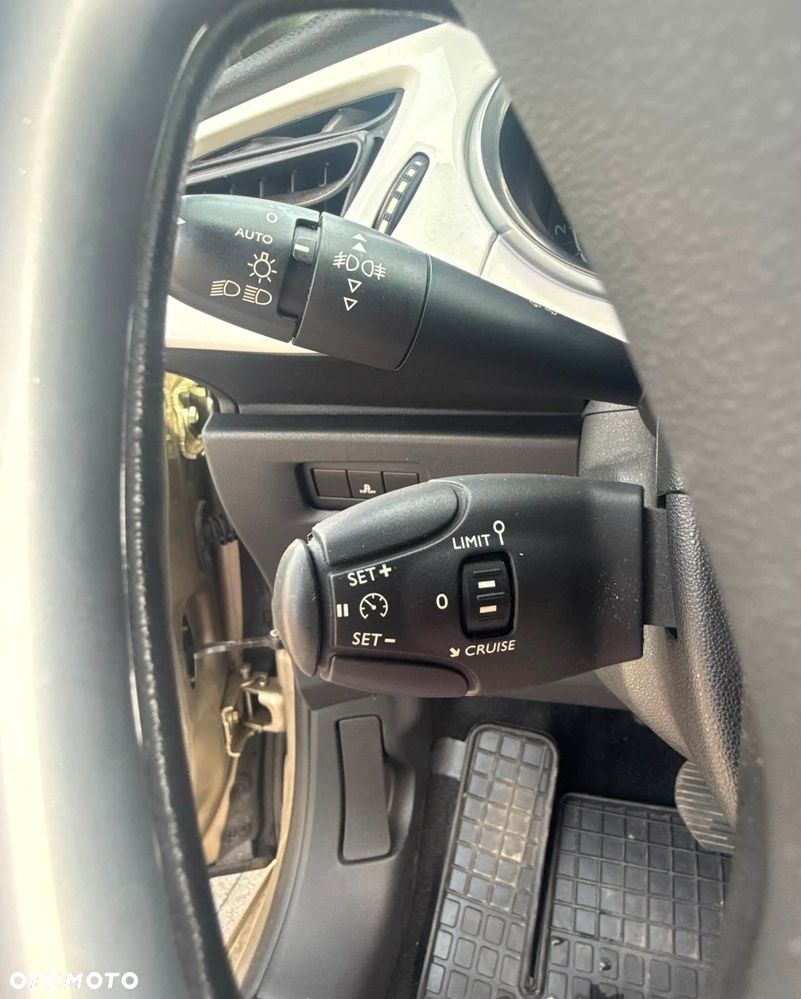 Citroën DS3 1.6 VTi SoChic - 11