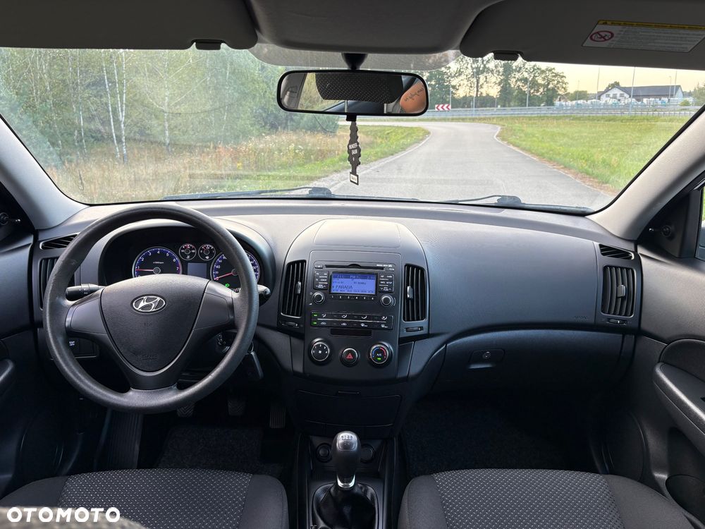 Hyundai i30 1.4 Base + - 38