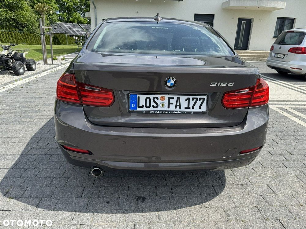 BMW Seria 3 318d Blue Performance Luxury Line - 5