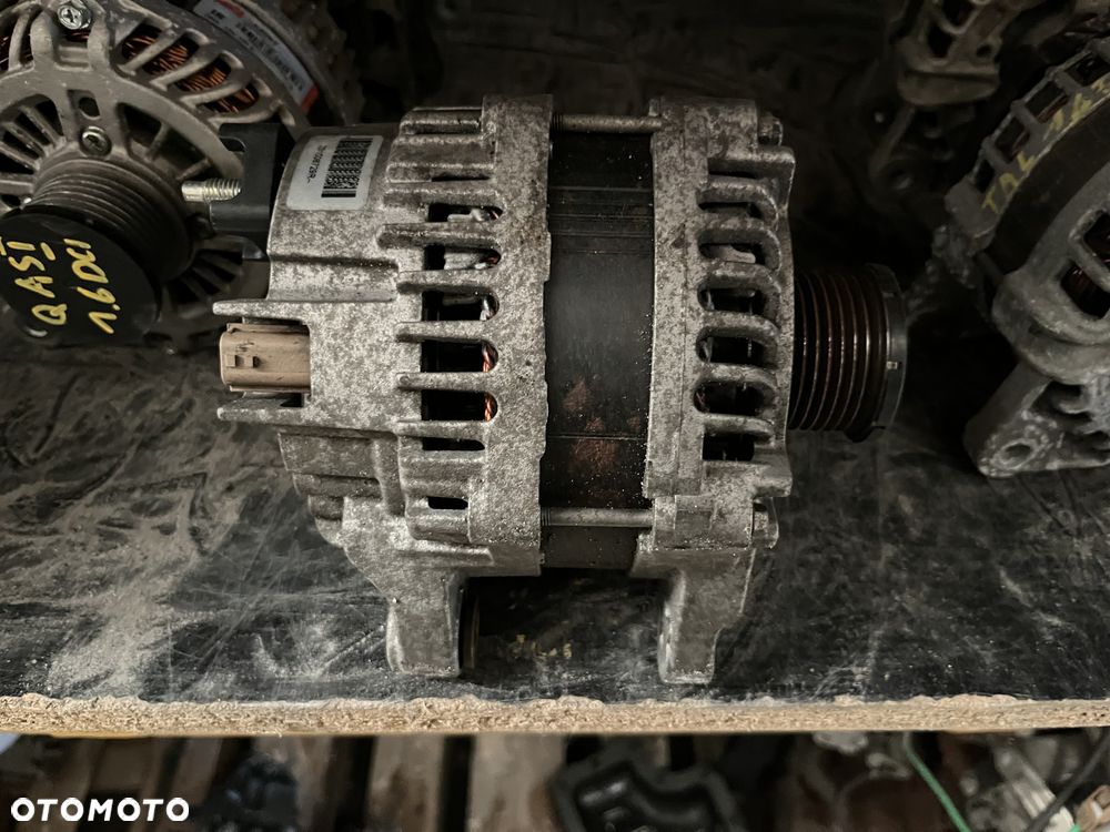 Alternator 1.6 DCI Renault Trafic III Vivaro B 231006729R - 3