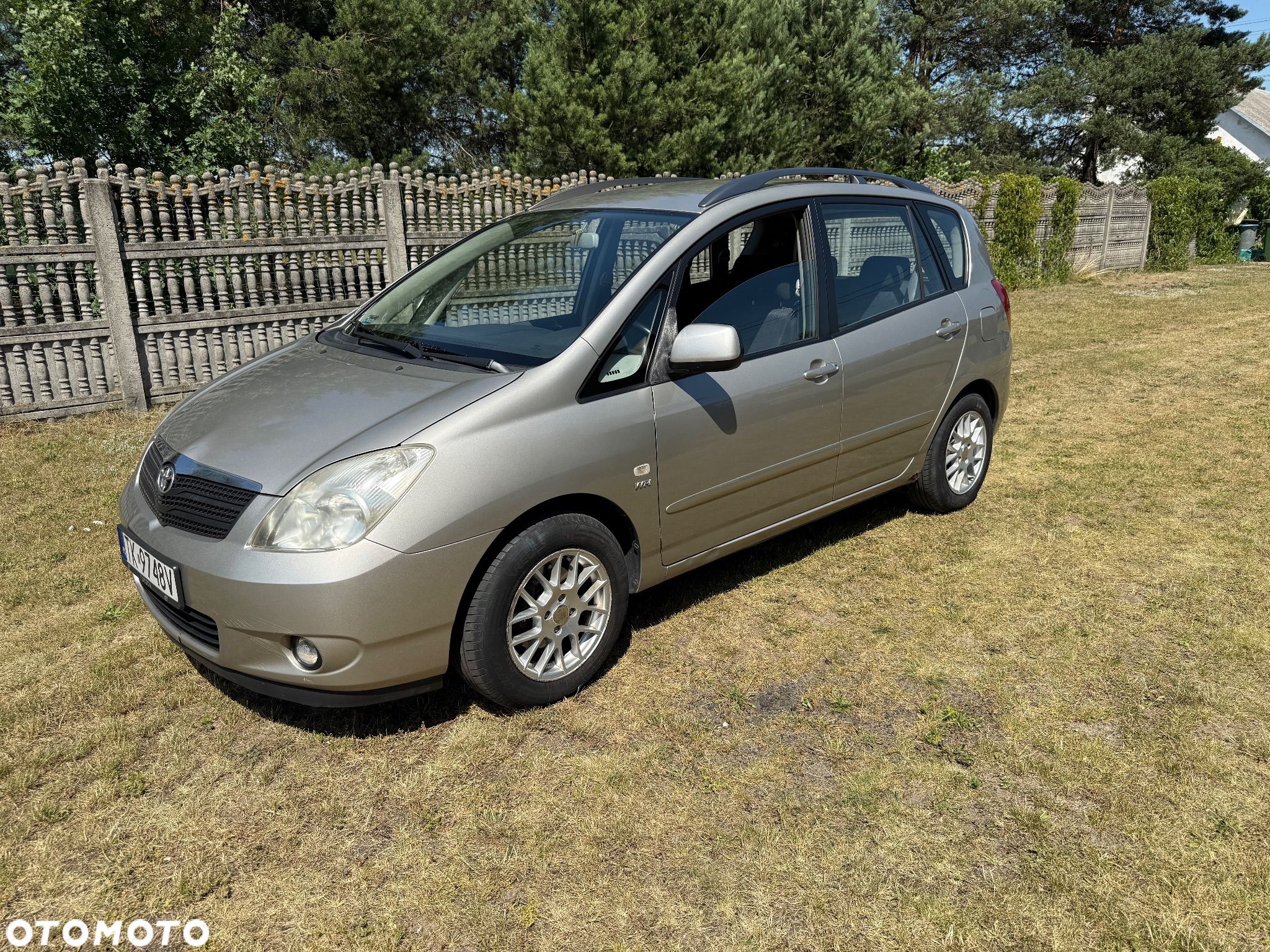 Toyota Corolla Verso - 1