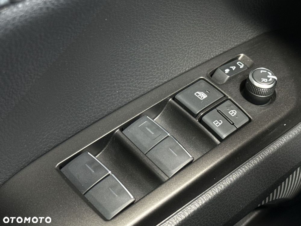 Toyota Camry 2.5 Hybrid Prestige CVT - 18