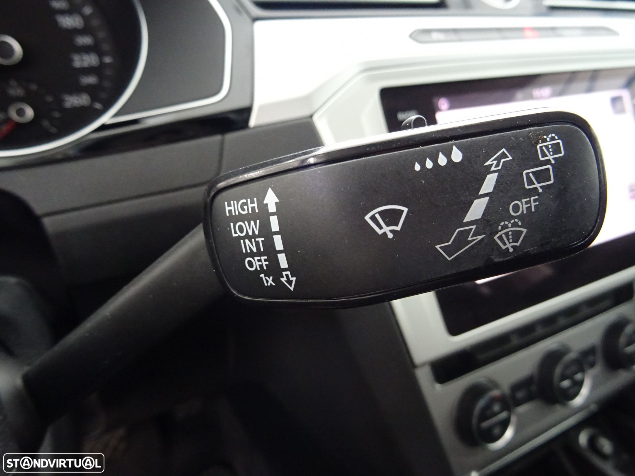 VW Passat Variant 1.6 TDI Confortline DSG - 22