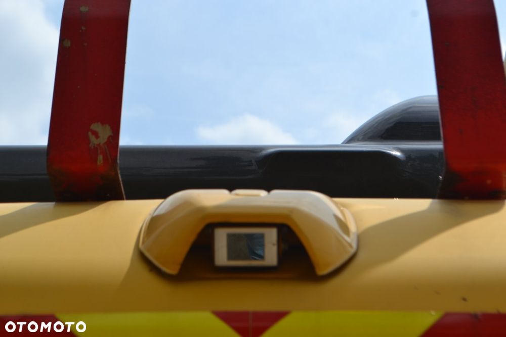 Komatsu PC210LC-11 - 15