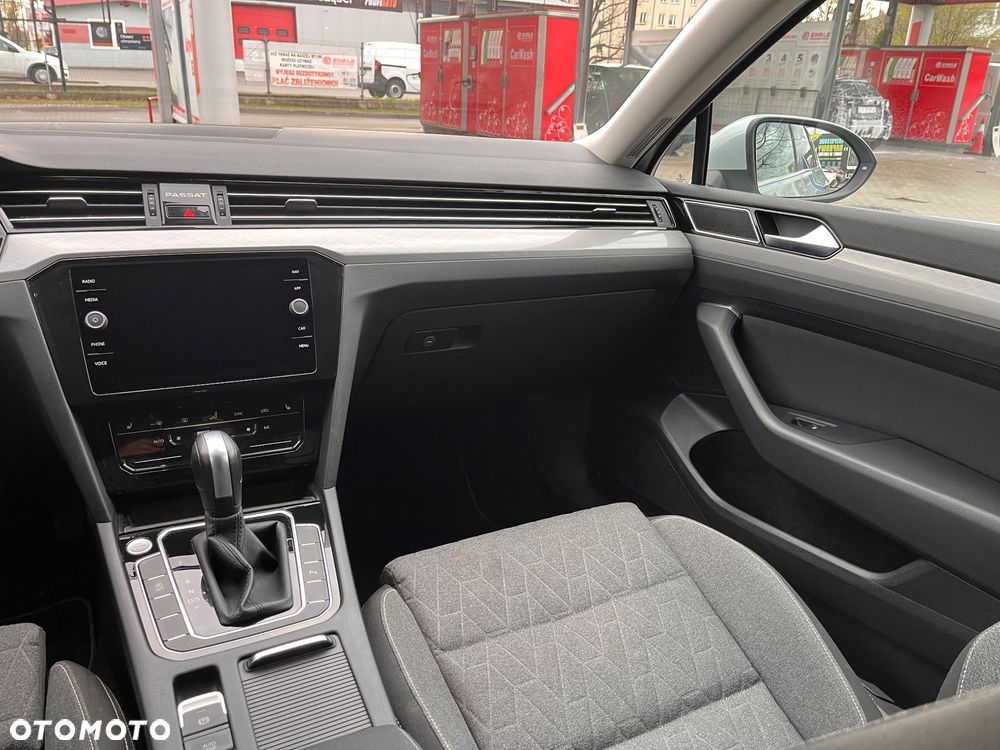 Volkswagen Passat 2.0 TDI EVO Business DSG - 12