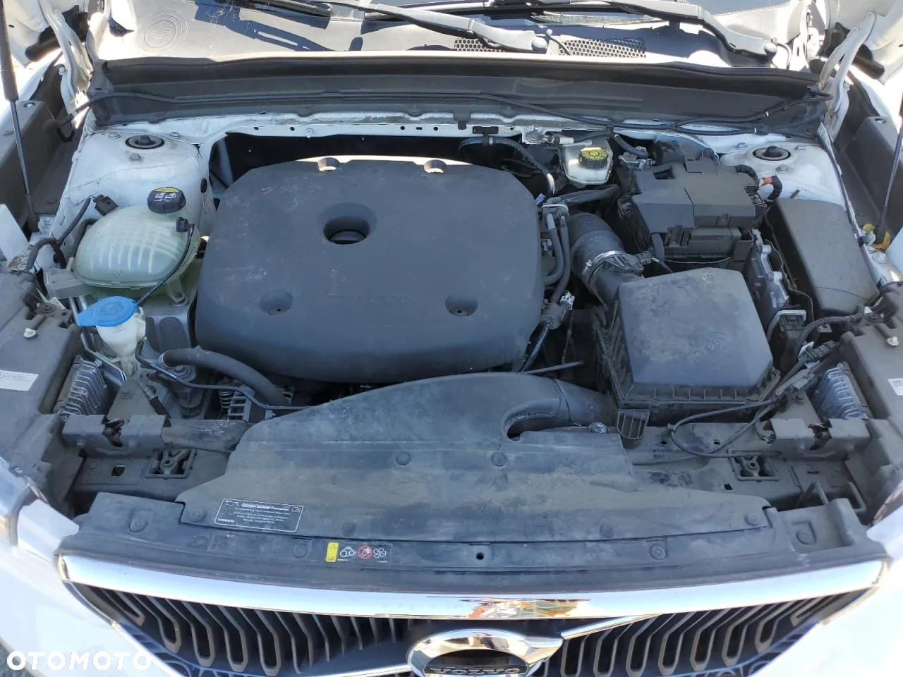 Volvo XC 40 T4 Momentum Pro - 12