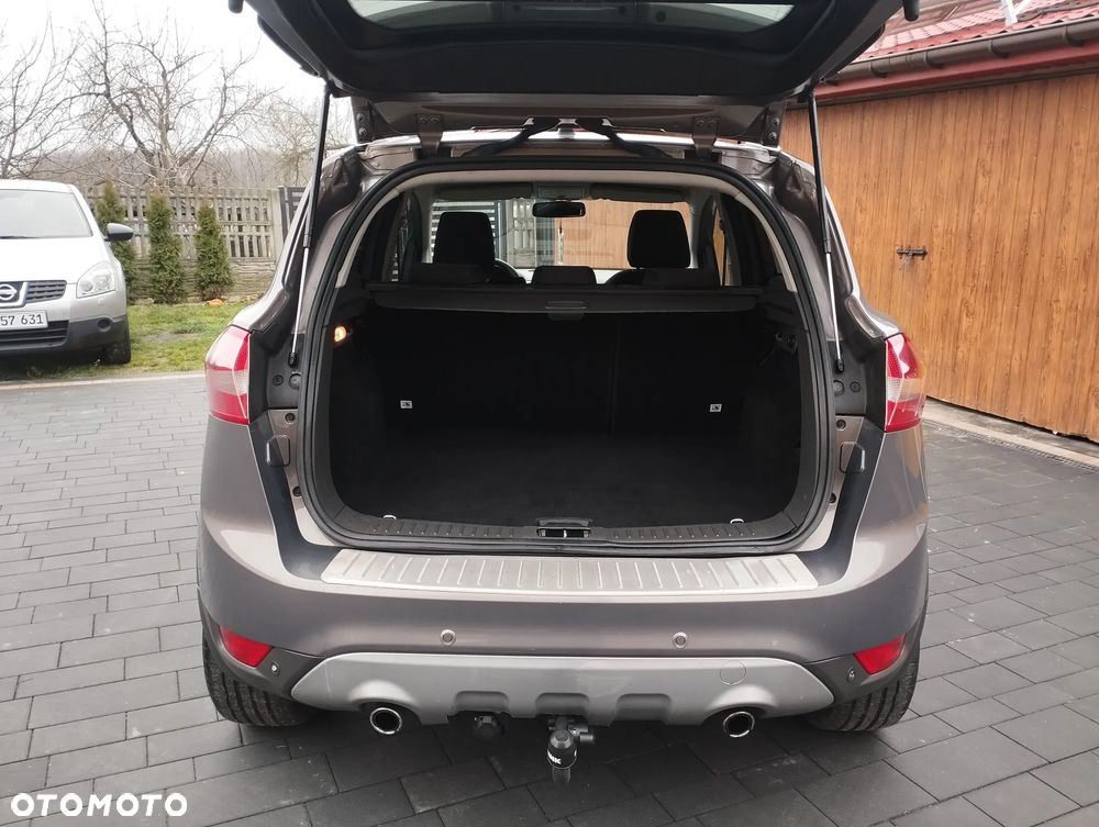 Ford Kuga 2.0 TDCi 2x4 Titanium - 29