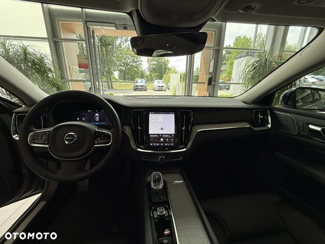 Volvo V60 B4 B Ultra Dark - 23