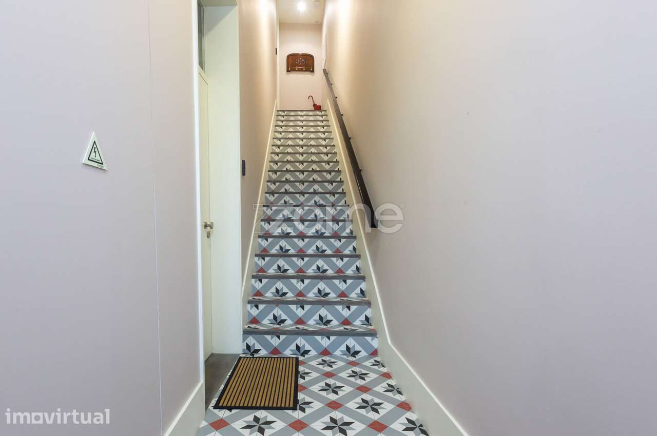 Apartamento T1+1 para arrendamento no centro de Ponta Delgada - Grande imagem: 2/19