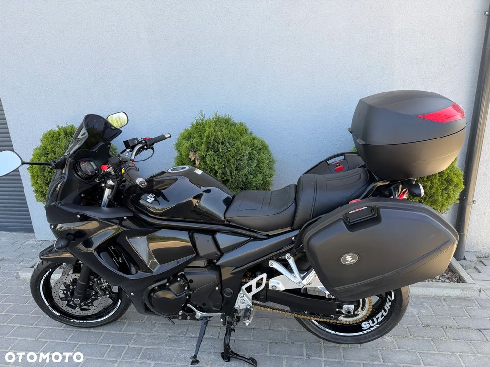 Suzuki GSX - 39