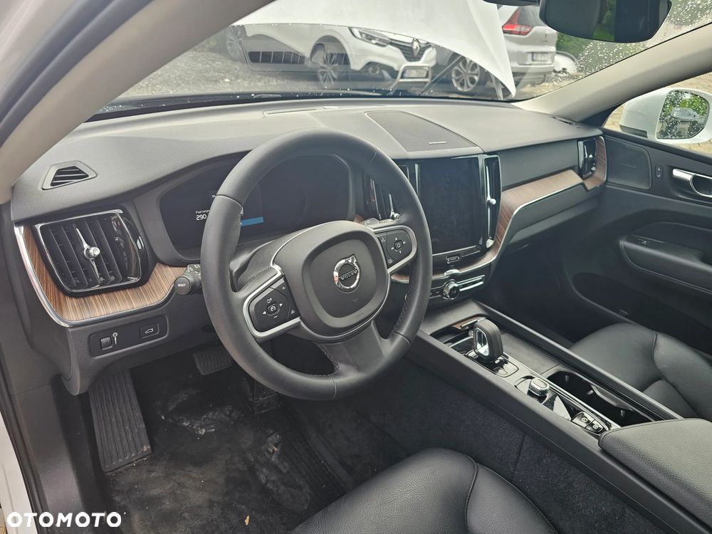 Volvo XC 60 B5 B AWD Geartronic Momentum Pro - 24