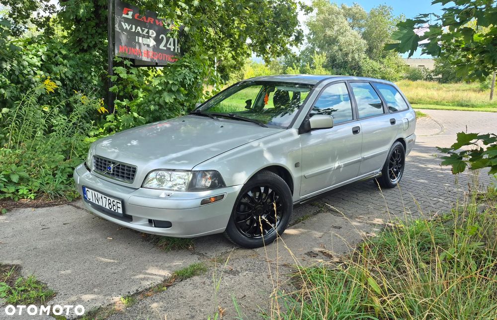 Volvo V40
