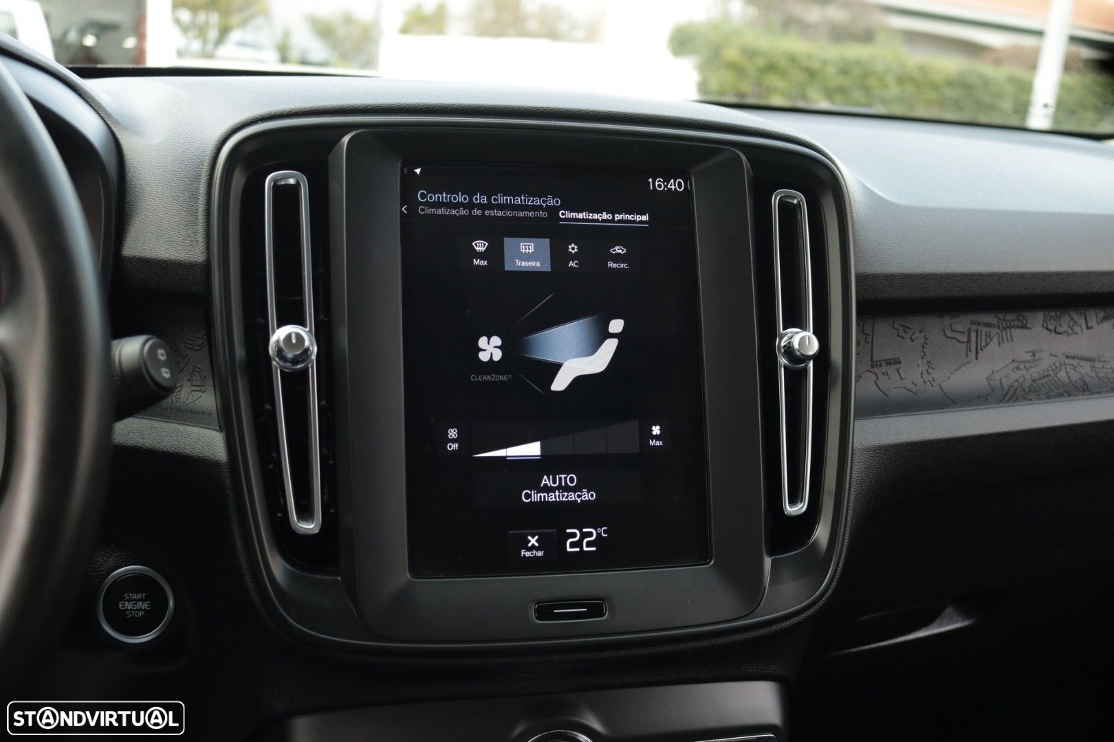 Volvo XC 40 1.5 T2 Momentum Core - 45