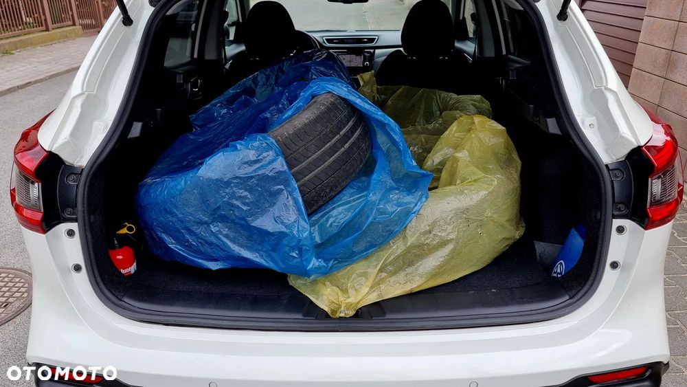 Nissan Qashqai 1.3 DIG-T N-Connecta - 25