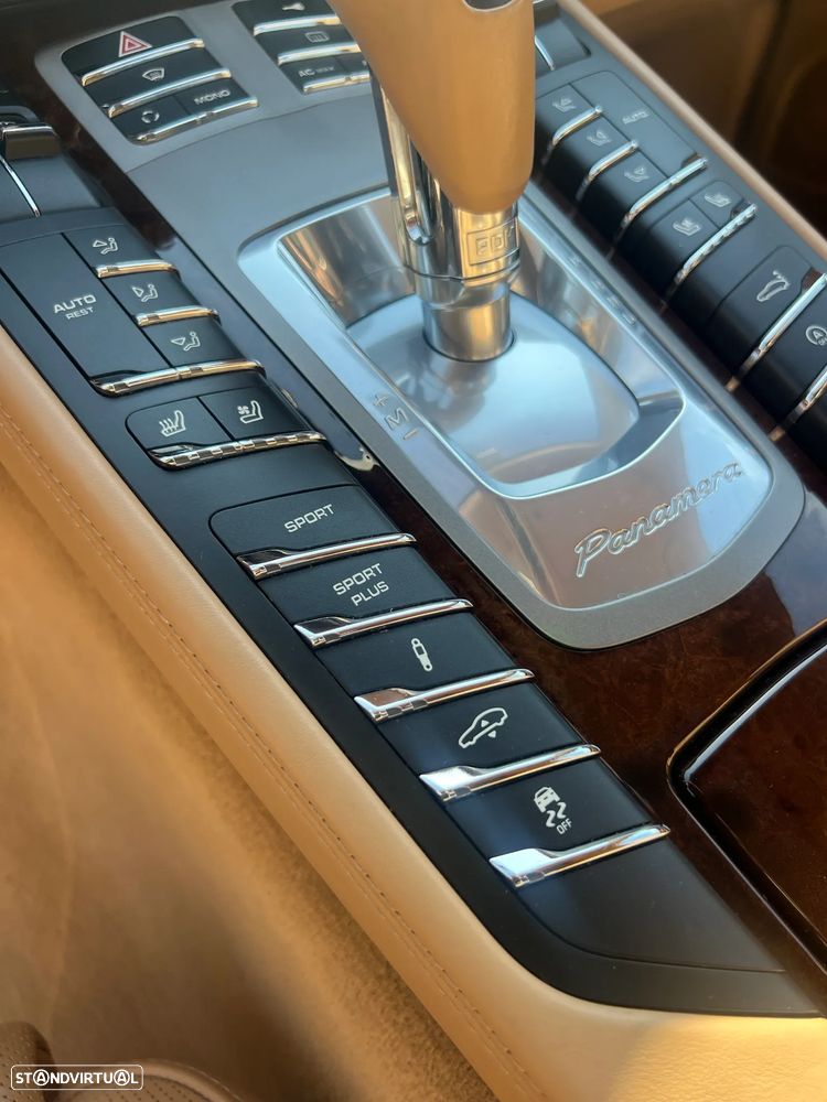 Porsche Panamera Turbo PDK - 8