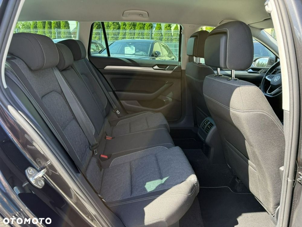 Volkswagen Passat Variant 2.0 TDI EVO Business DSG - 15