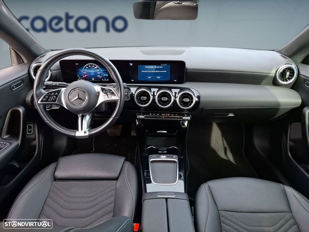 Mercedes-Benz CLA 180 d Shooting Brake AMG Line Aut. - 12