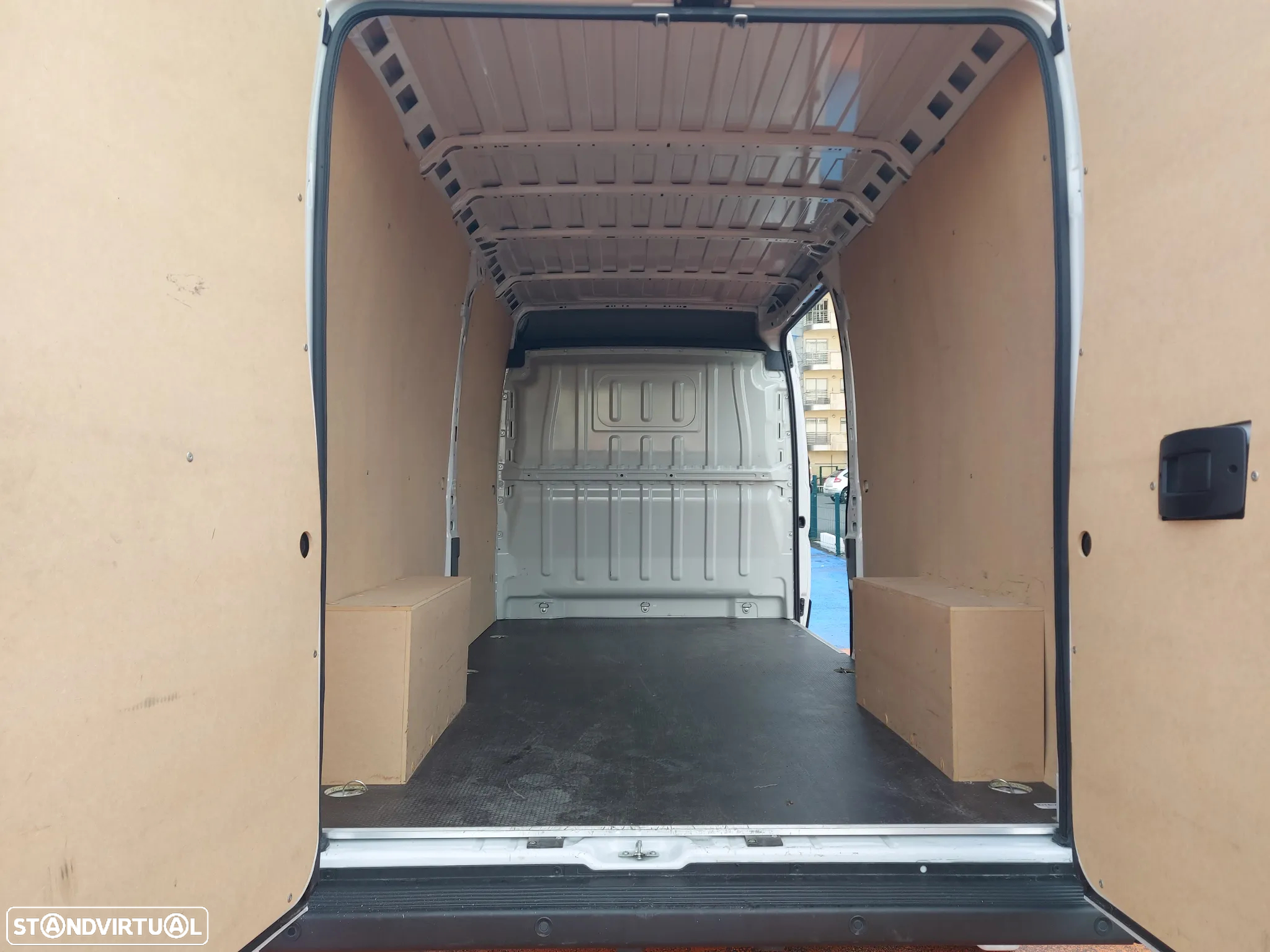 Fiat e-Ducato Furgão Maxi 35 LH2 -13m3 - 10