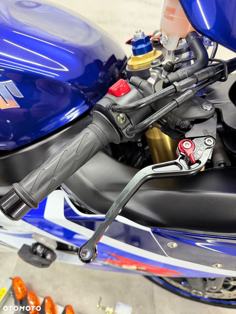Suzuki GSX-R - 17