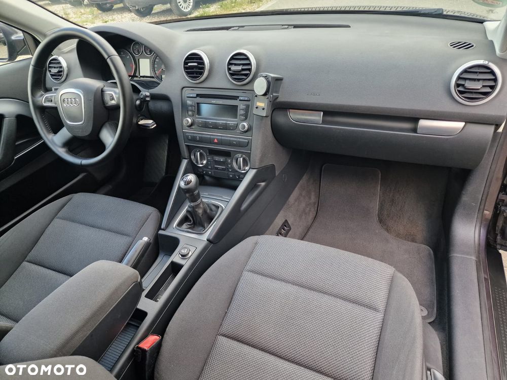 Audi A3 3-drzwiowe 1.6 TDI DPF Attraction - 15