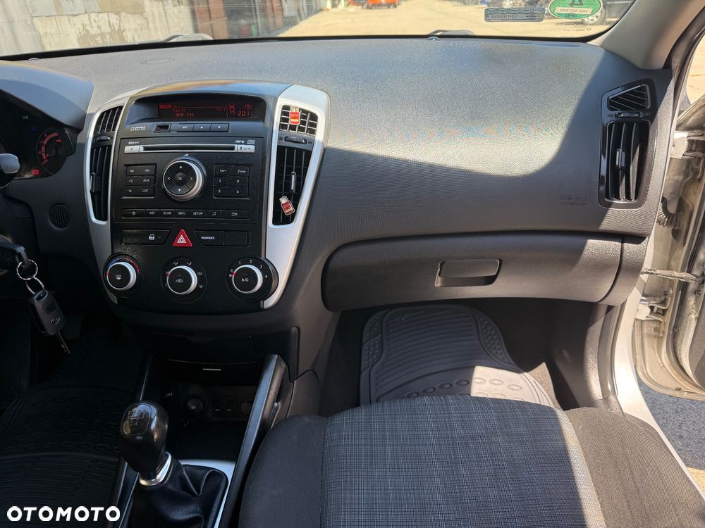 Kia Ceed 1.4 Comfort + - 5