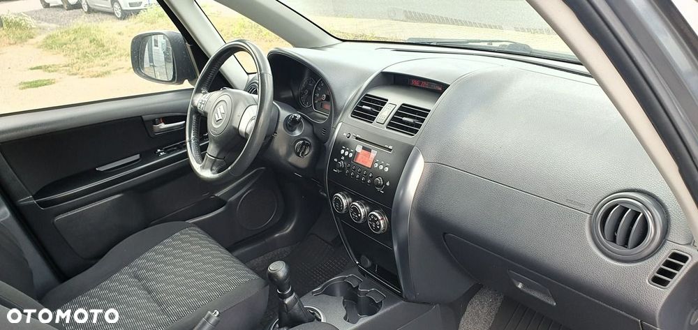 Suzuki SX4 - 12