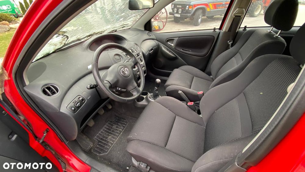 Toyota Yaris - 9