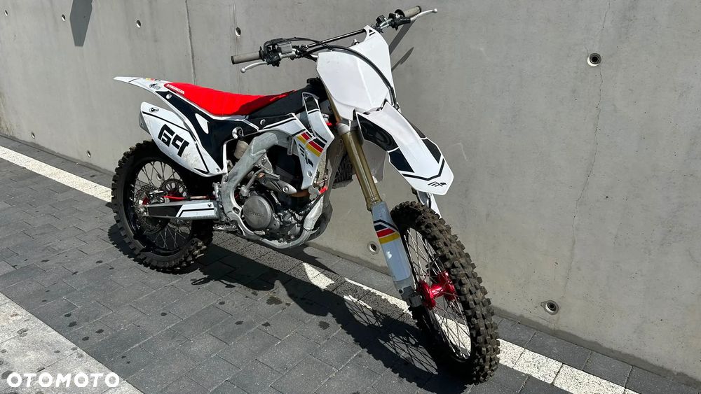 Honda CRF - 10