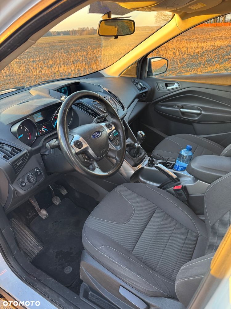 Ford Kuga 1.5 EcoBoost 2x4 Trend - 10