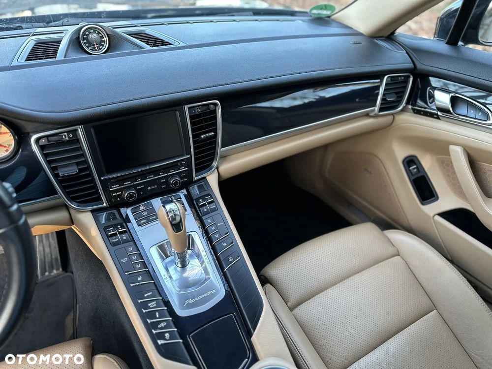 Porsche Panamera S PDK - 19
