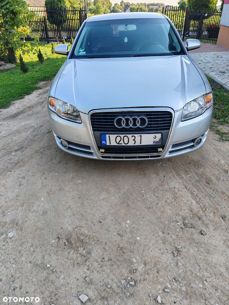 Audi A4 Limousine - 3