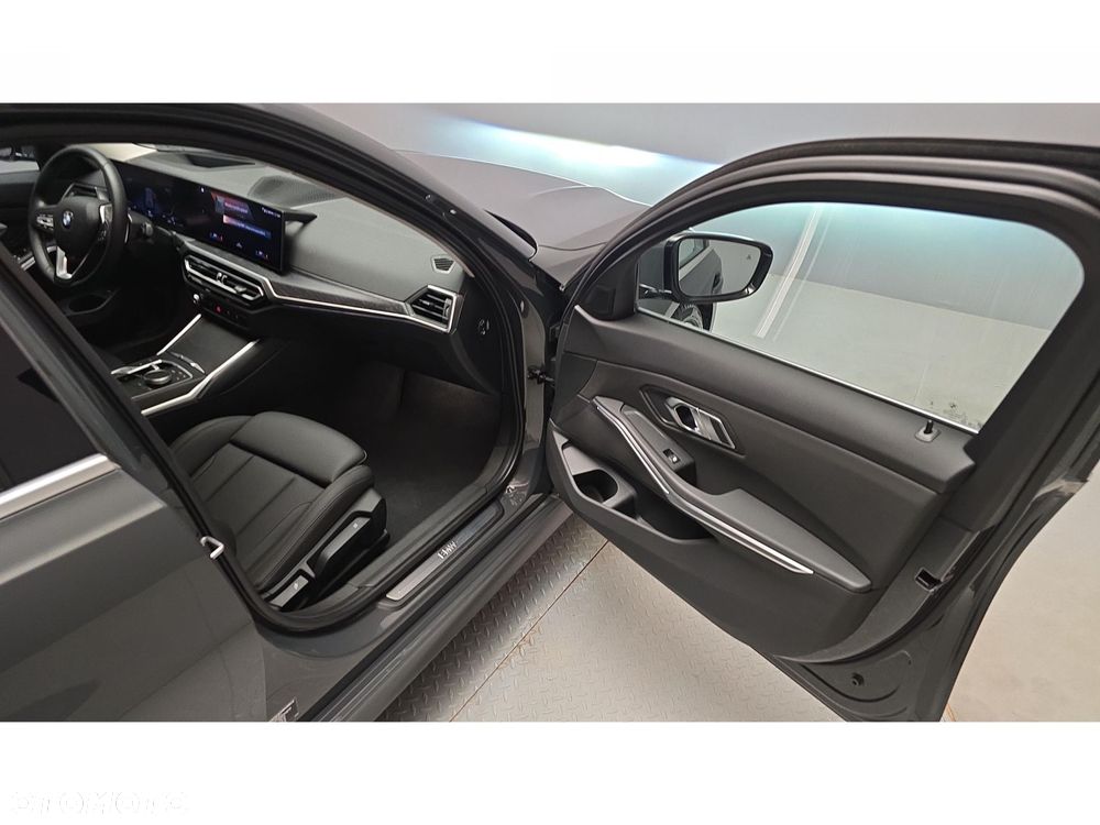 BMW Seria 3 - 28